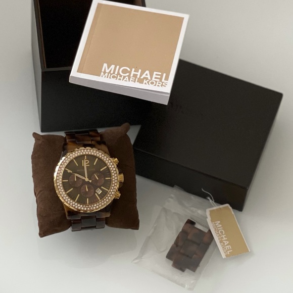 MICHAEL KORS Madison Tortoise Watch - Picture 7 of 16